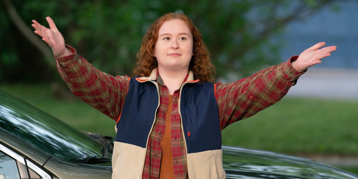 Photos: See Julia Lester in New Hulu Movie PROM DATES Photo