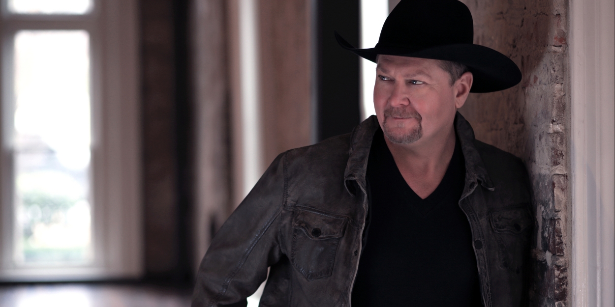 Randy Houser and Tracy Lawrence Bring One-Night-Only Performance to The Theater at Virgin Hotels During NFR  Image