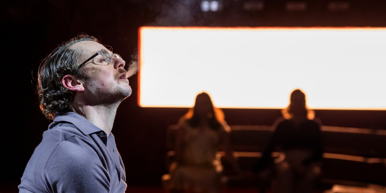 Critique : VERRE CASSÉ, Young Vic 