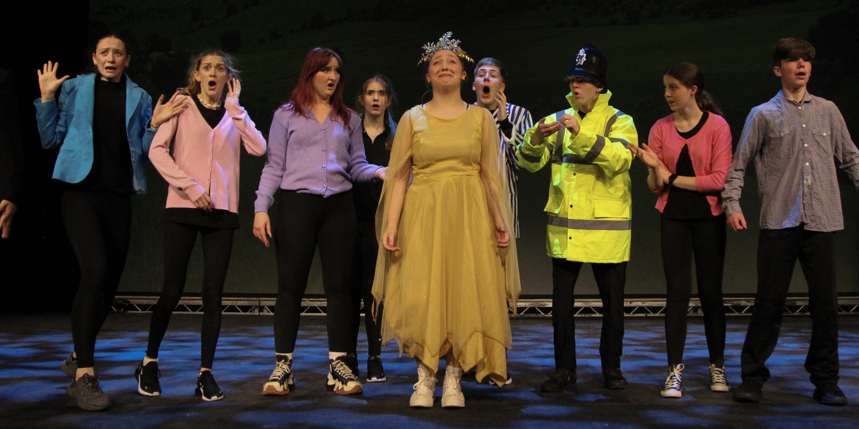 Review: DREAM TEAM, Liverpool Royal Court