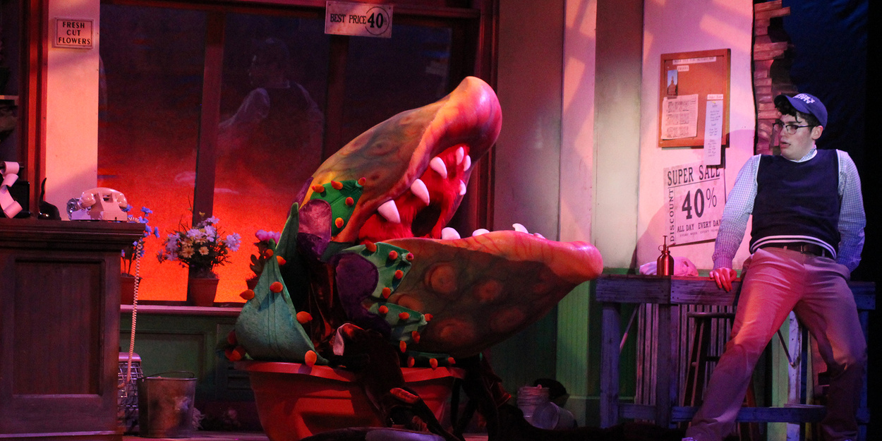 Review: LITTLE SHOP OF HORROR at Dutch Apple Dinner Theatre