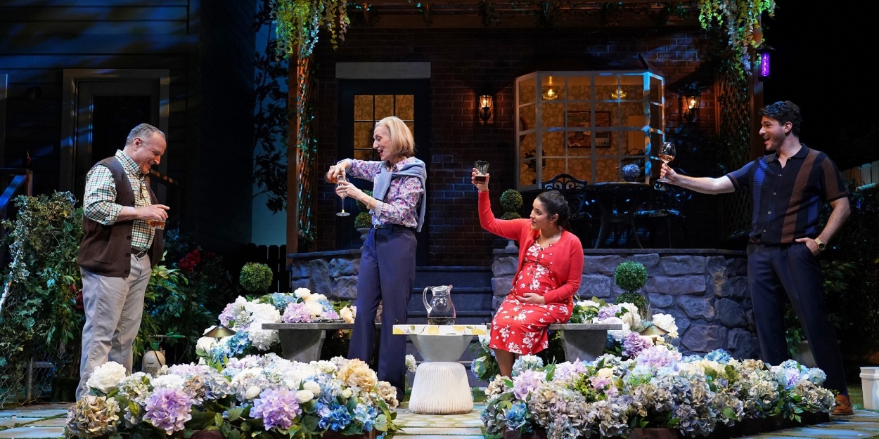 Review: NATIVE GARDENS at Westport Country Playhouse  Image