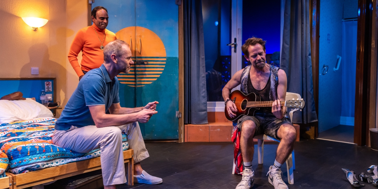 Review: OUT OF SEASON, Hampstead Theatre 