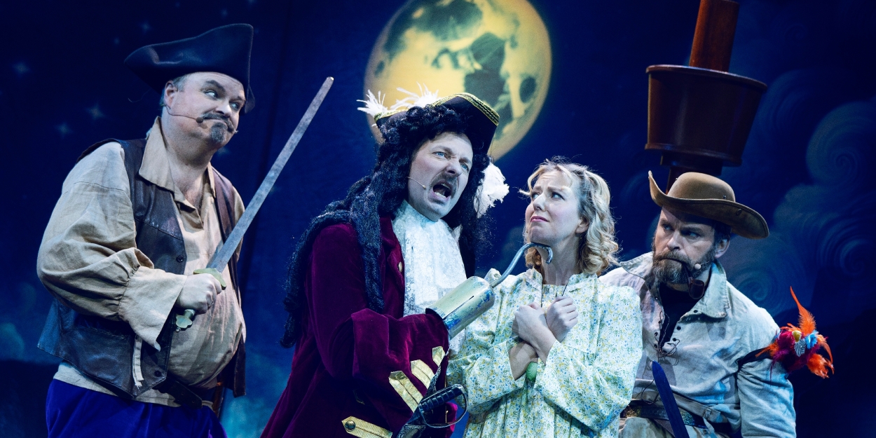 Review: PETER PAN GOES WRONG at Chateau Neuf