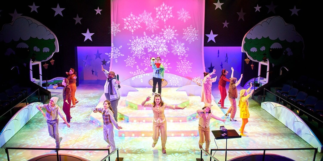 Review: PIGEON Gets a World-Premiere Holiday Show at FIRST STAGE