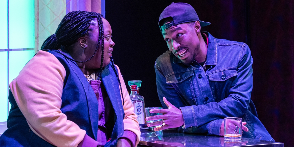 Review: REGGIE HOOPS at Profile Theatre Photo