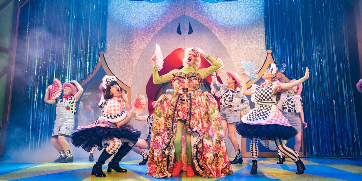 Review: SNOW WHITE, Macrobert Arts Centre  Image