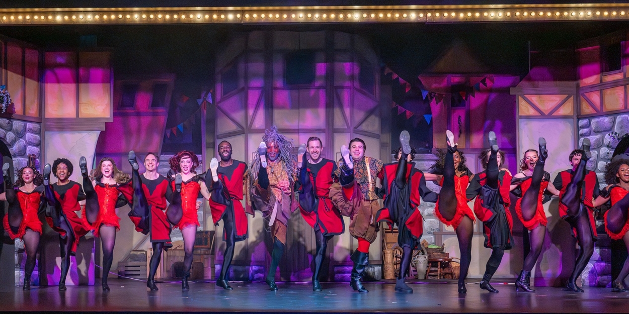 Review: SOMETHING ROTTEN! at Candlelight Music Theatre  Image