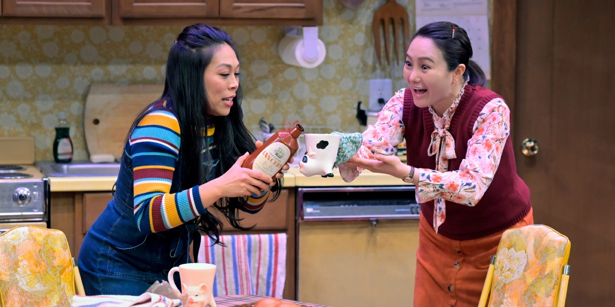 Review: THE HEART SELLERS at Aurora Theatre Company  Image