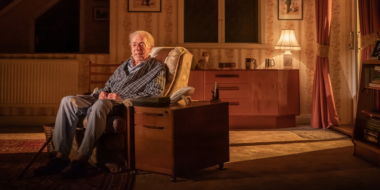 Review: TO HAVE AND TO HOLD, Hampstead Theatre
