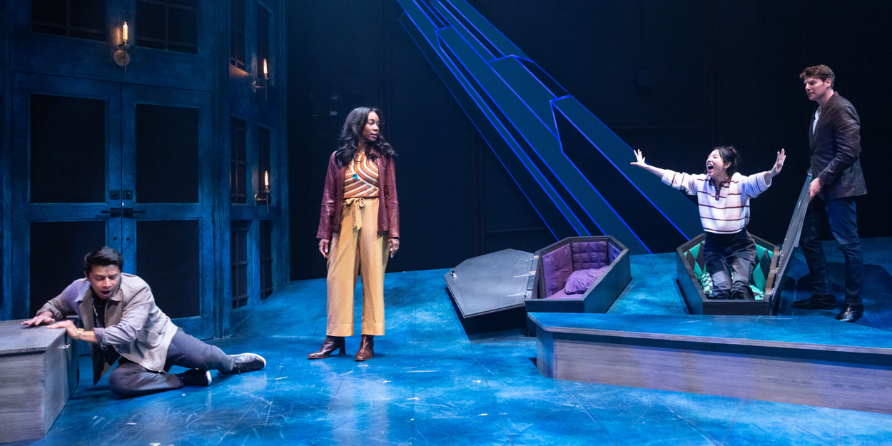 Review: UNTITLED VAMPIRE PLAY at Lookingglass Theatre Company