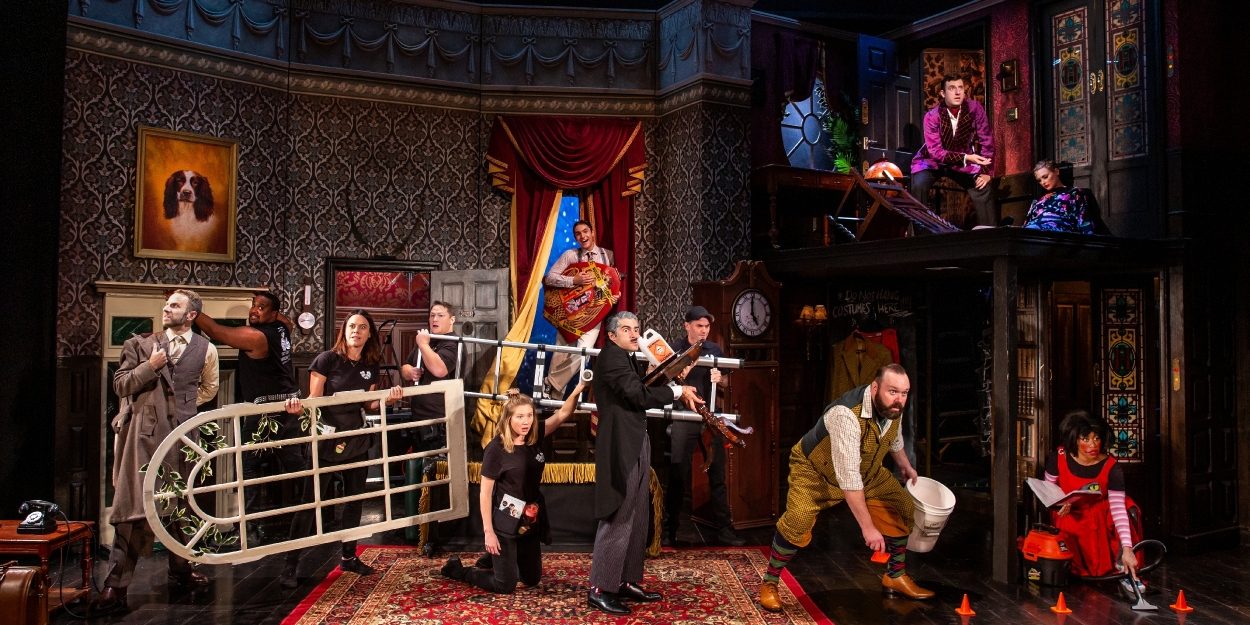 THE PLAY THAT GOES WRONG Will Hold First ASL Interpreted Performance