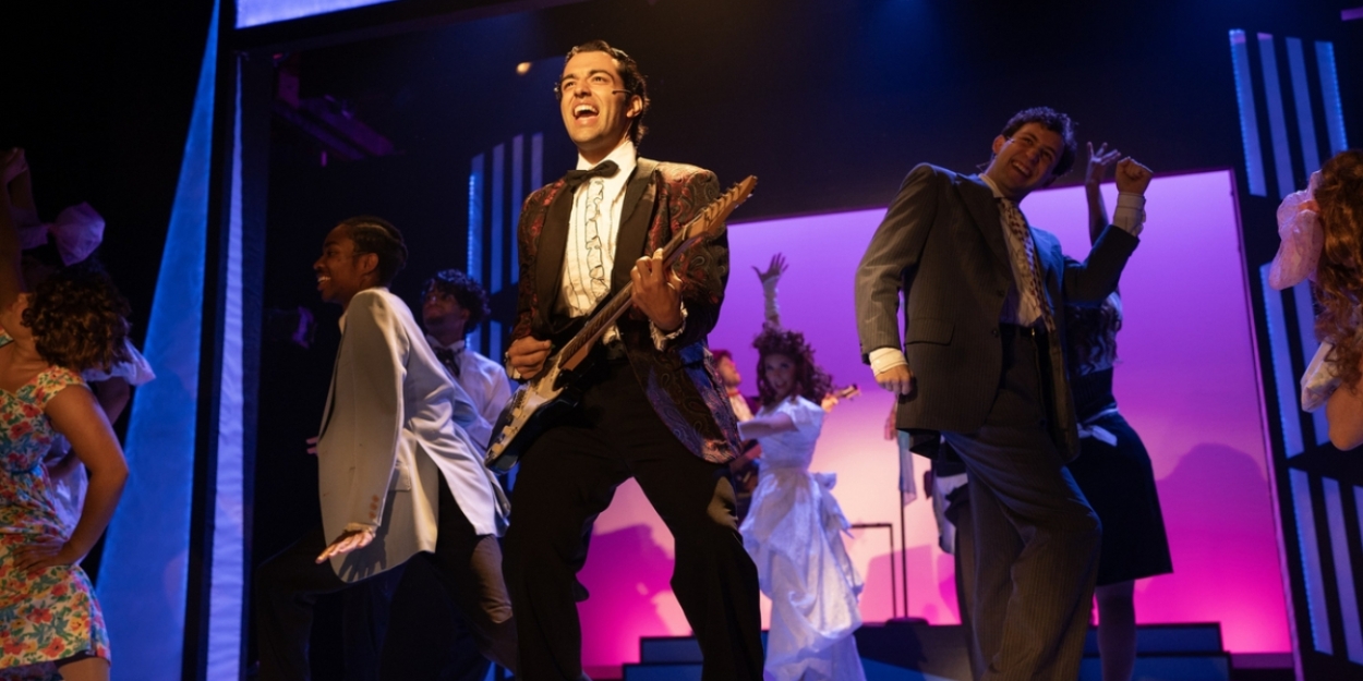 The New London Barn Playhouse Opens Its MainStage Production Of THE WEDDING SINGER 