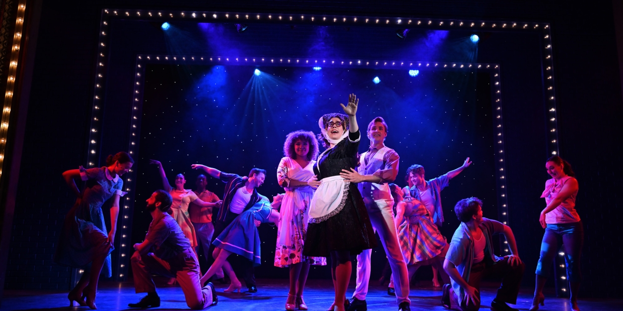 Review: TOOTSIE Sparkles at Theatre by the Sea 