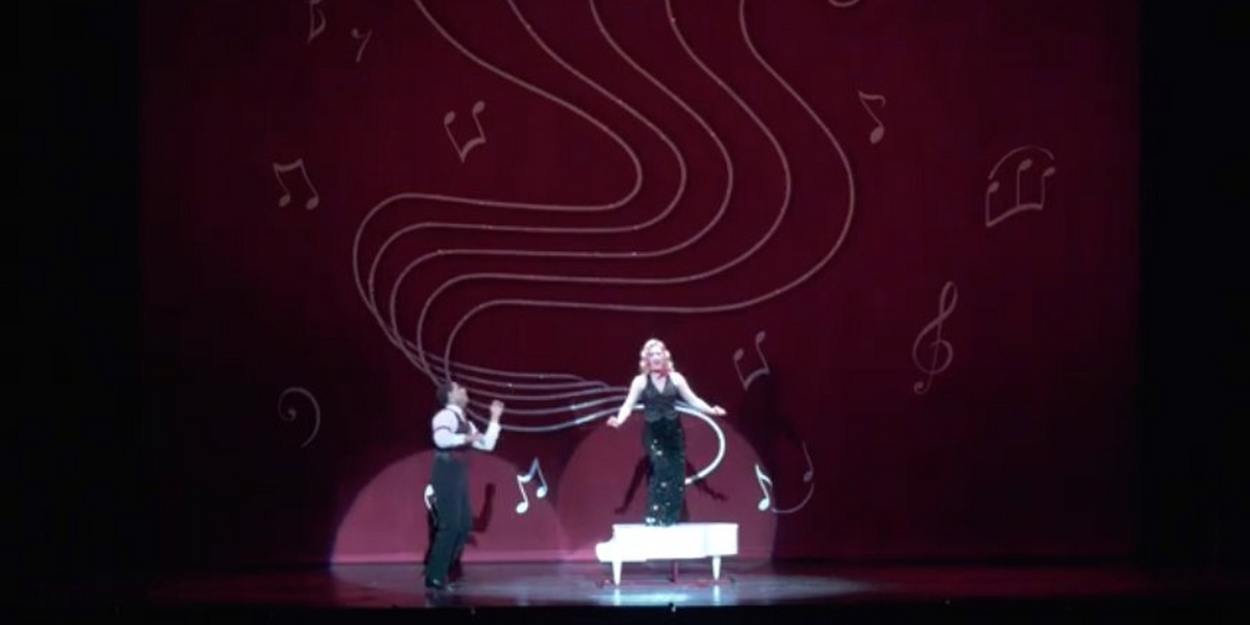视频：在第五大道剧院观看《我爱钢琴》- 伊万·柏林的《白色圣诞节》