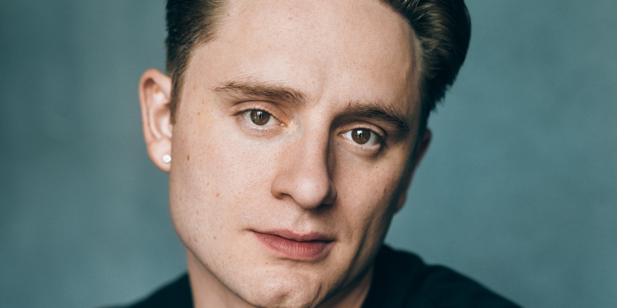 維克多·卡裏略·特雷西將在《局外人》的限時演出中飾演“蘇打泡·柯蒂斯” 