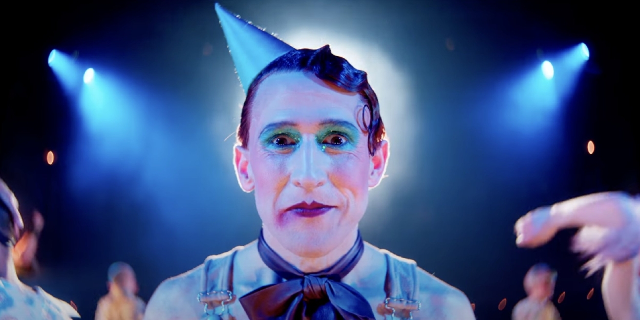 Video Katherine Langford & Adam Gillen in CABARET at the Kit Kat Club