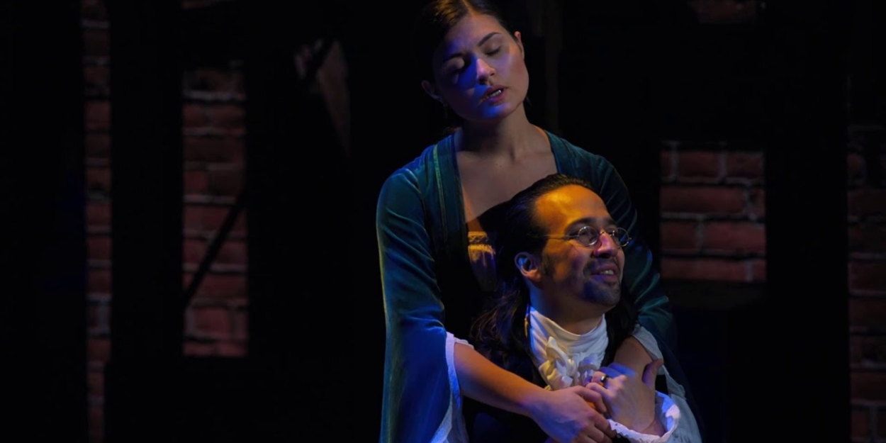 Video: Lin-Manuel Miranda & Phillipa Soo Recreate Viral HAMILTON Trend Photo