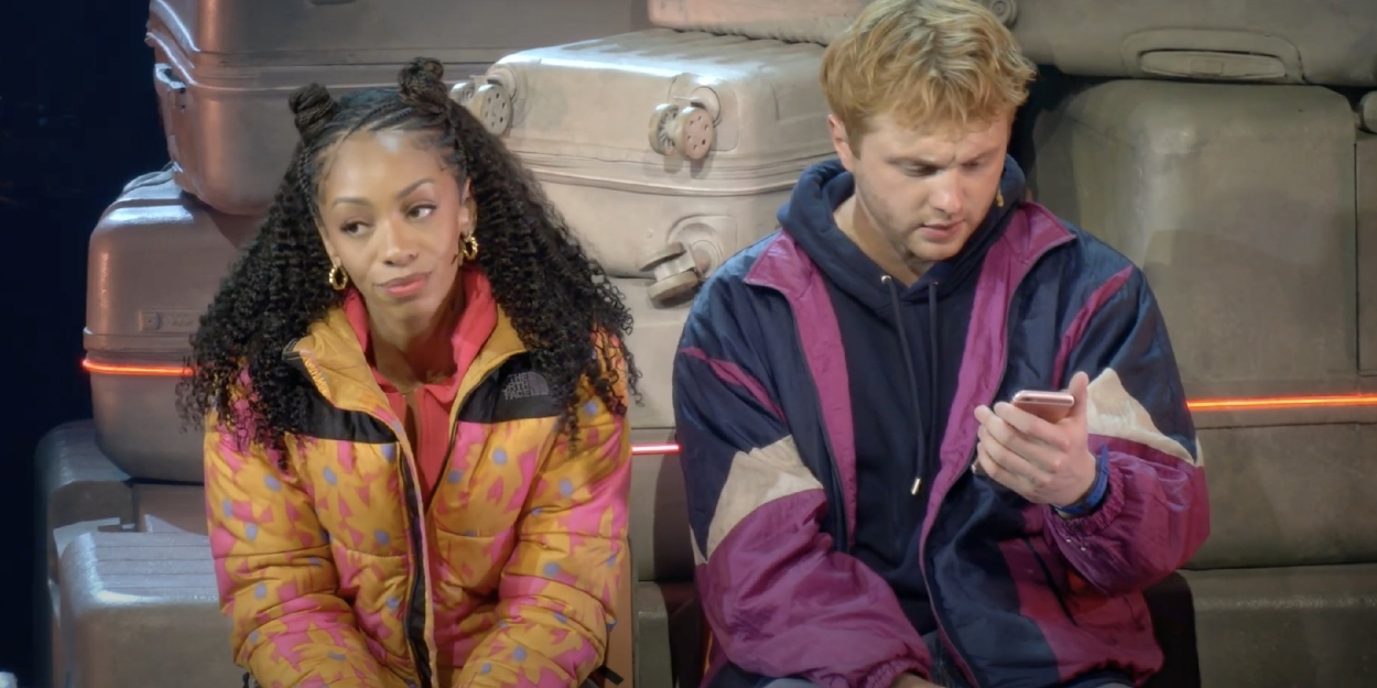 Video: Pitts & Tutty Sing 'On The App' From TWO STRANGERS (CARRY A CAKE ACROSS NEW YORK) Photo