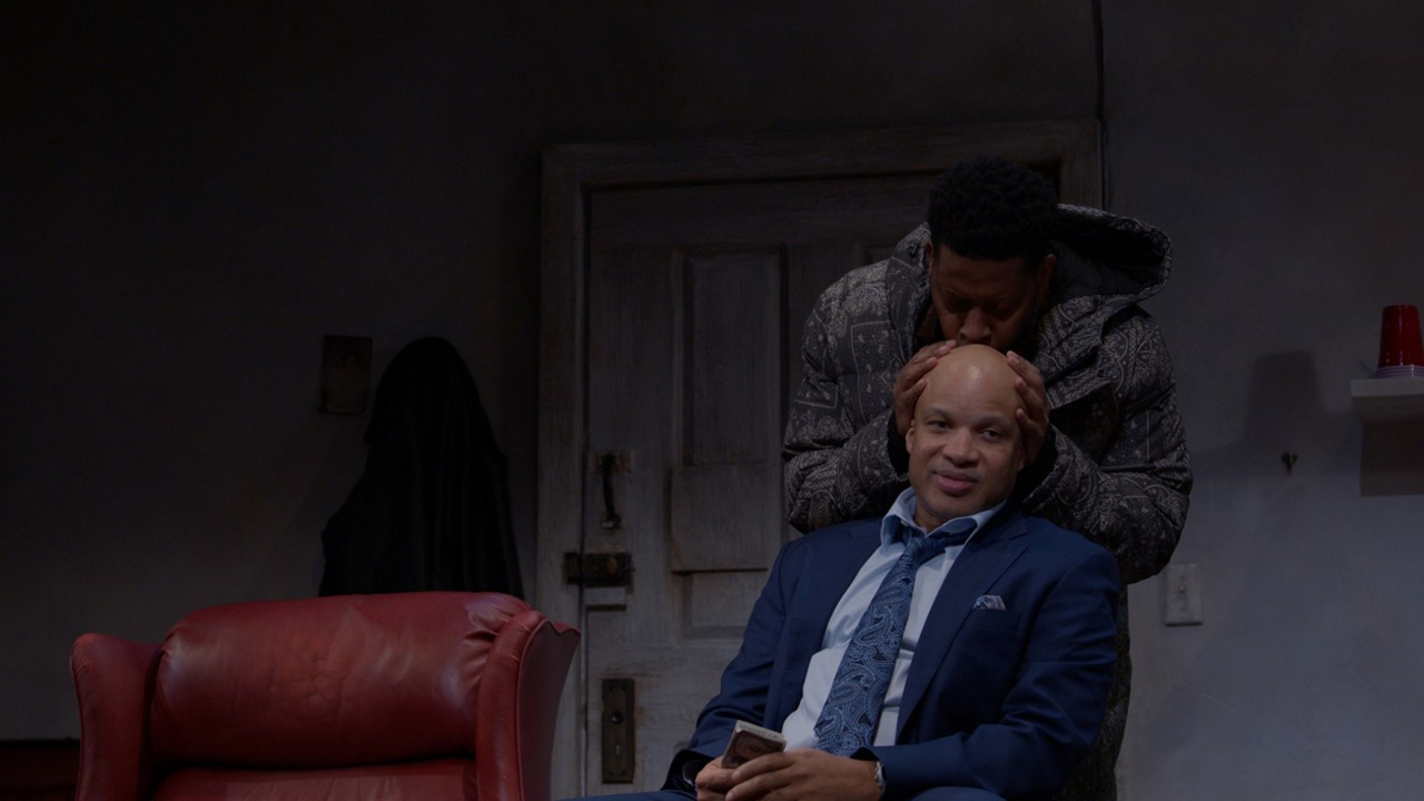 Video: Watch Glenn Davis and Namir Smallwood in TOPDOG/UNDERDOG at Steppenwolf… Video