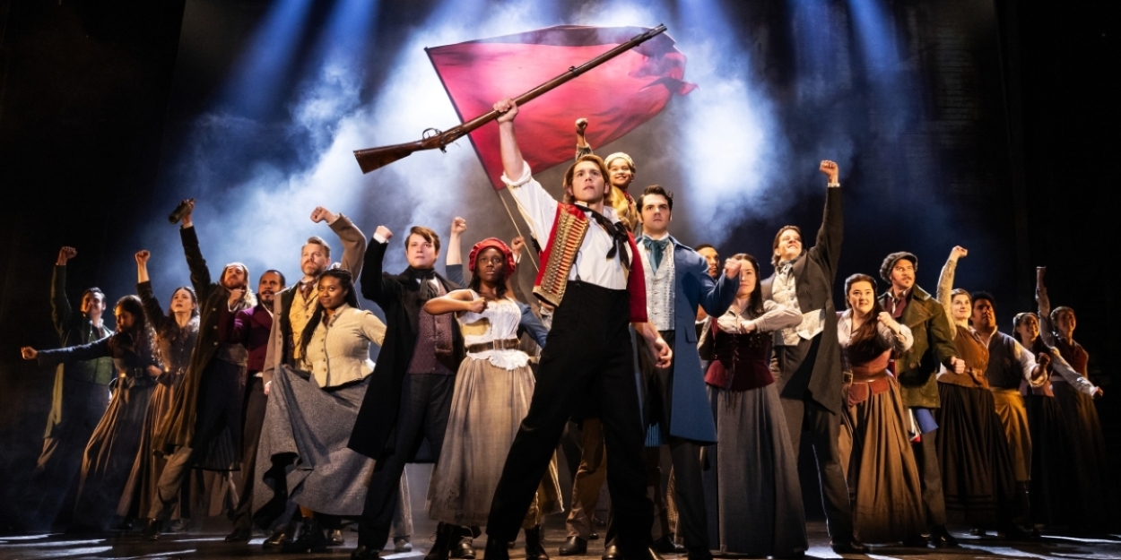 Video: Trump Met with Boos, Cheers and Drag Queens at LES MISÉRABLES Kennedy Center Opening Photo