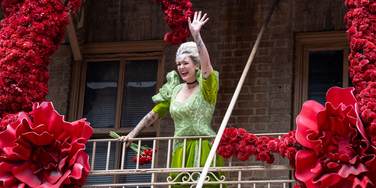 Watch Betty Who Sing with Crowd After HADESTOWN Video