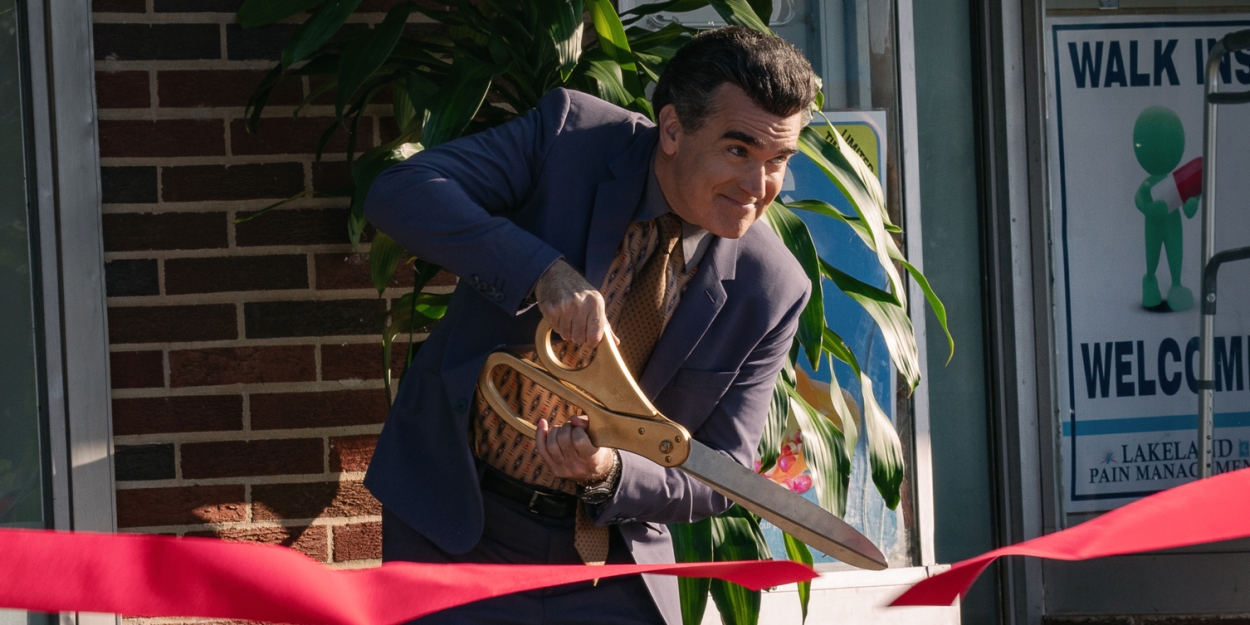 Video: Watch Brian d'Arcy James in Netflix's PAIN HUSTLERS Teaser Starring Emily… Video