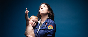 Kaitlin Tinker Brings EARTHSIDE to the Blue Room Theatre in May Image