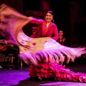 Compania Chuscales & Mina Fajardo Present Four Seasons at Teatro Paragua 