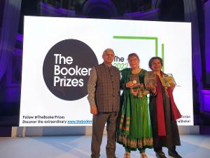 Geetanjali Shree's Hindi Novel RET SAMADHI Wins The International Booker Prize 2022 