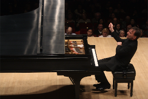 Pianist, Composer and Writer Stephen Hough CBE Awarded Knighthood For Services to Music in the Queen's Birthday Honour's List 2022  Image