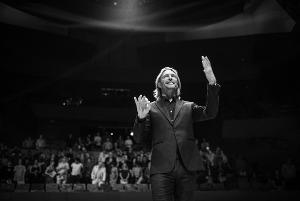 Eric Whitacre Conducts Sydney Philharmonia Choirs, The Sacred Veil, Sydney Premiere, Sydney Opera House Concert Hall Next Month  Image