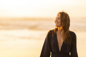 Vocal Powerhouse Hayley Jane Will Perform at Club Passim in September Image