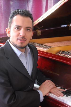 A 30 Años De Su Debut, El Pianista Carlos Adriel Salmerón Ofrecerá Concierto En El Palacio De Bellas Artes 