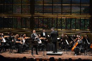 Interpreta La Orquesta Sinfónica Nacional Obras De Carácter Festivo Y Marcial En El Palacio De Bellas Artes 