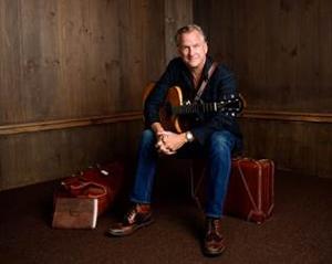 Ellis Paul Will Ring in the New Year With Three Nights of Live Music at Club Passim Image