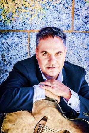 Johan Liebenberg to Present A TRIBUTE TO NEIL DIAMOND at The Drama Factory Image