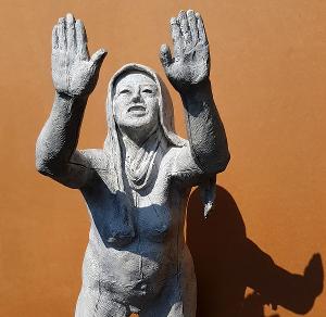 El Salón De La Plástica Mexicana Rinde Homenaje A La Artista Laura Elenes Con Exposición Retrospectiva Image