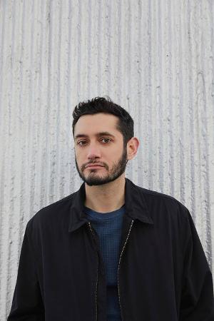 The Den Theatre Announces Comedian Dan Perlman On The Heath Mainstage This April Image