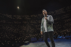 Comedian Nate Bargatze Sets New Attendance Record At Bridgestone Arena   Image