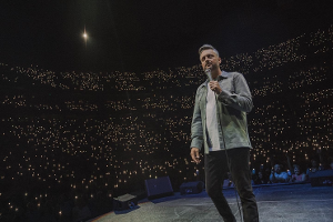 Comedian Nate Bargatze Sets New Attendance Record At Bridgestone Arena  Image