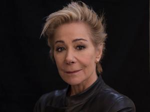 Listen: Zoe Wanamaker Talks Broadway, the West End, and More on LITTLE KNOWN FACTS 
