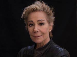 Listen: Zoe Wanamaker Talks Broadway, the West End, and More on LITTLE KNOWN FACTS Image