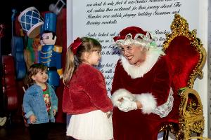 CHRISTMAS UNDER THE BIG TOP is Coming to Melbourne Image