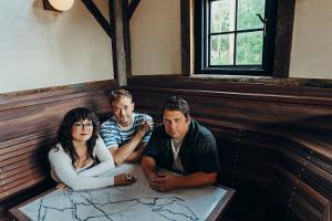 Nickel Creek Confirms Extensive 2024 Headline Tour Comes To Madison,  February 7 
