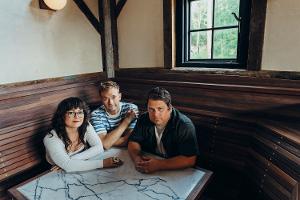 Nickel Creek Confirms Extensive 2024 Headline Tour Comes To Madison,  February 7 Image