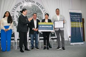 Recibe Leonarda Rivera Sosa El Premio Bellas Artes De Ensayo Literario José Revueltas 2023  Image