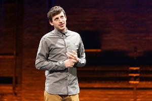 Comedian Alex Edelman's Brings Broadway Solo Show JUST FOR US To Steppenwolf In 2024  Image