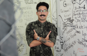 EstrellaTV's 100 LATINOS DIJERON In Production For Second Season; Adds New Host Image