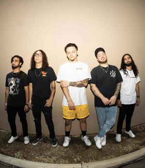 WAIVER. Releases New Single 'Right Here' Ahead of Forthcoming EP Image